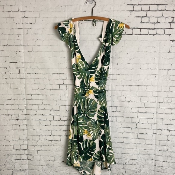 For Love & Lemons V-Neck Monstera Palm Tropical Leaf Dress XS NWT Maximalist - Picture 9 of 16